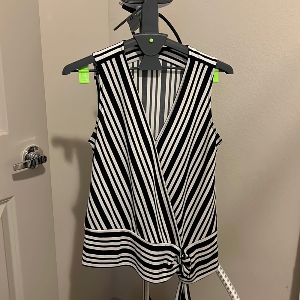 Stripped black n white crossed sleeveless top